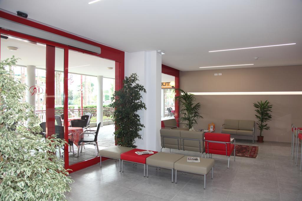 Hotel Regina Lignano Sabbiadoro Exteriör bild