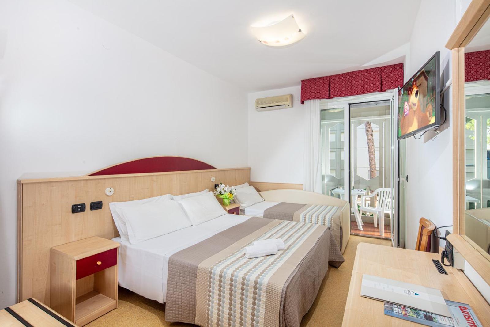 Hotel Regina Lignano Sabbiadoro Exteriör bild